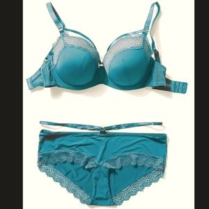 Set 2 pieces, sizes Bras 44D and pantie 0X, color Blue